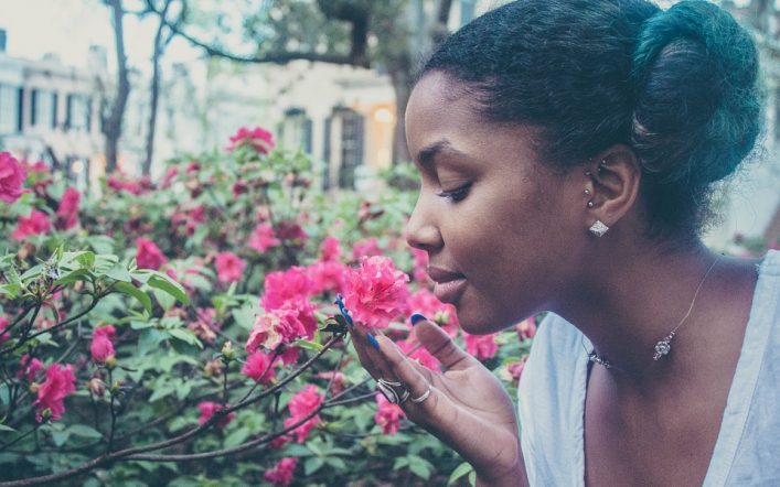 Les cheveux crépus, la nouvelle tendance chez les femmes noires