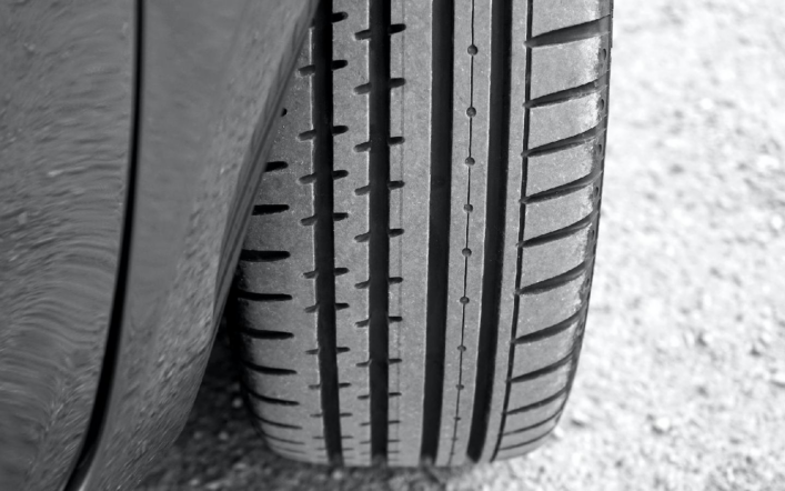 Les pneus : un impact majeur sur la performance de votre conduite